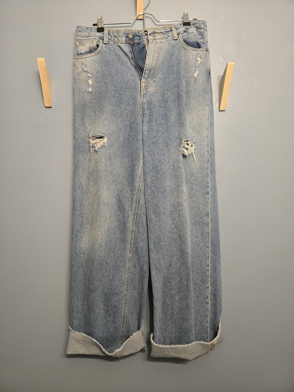 High-Rise Wide Leg Distressed Jeans - Light Blue